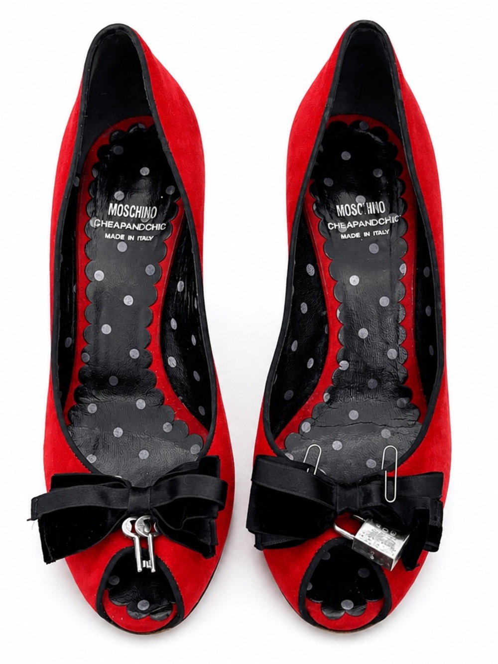 Vintage Moschino Cheap & Chic Red Suede Bow Lock Key Pumps 38.5